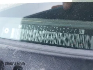 2005 Chevrolet Suburban LS z VIN 1GNEC16Z15J211046, wystawiony jako IAAI lot #42453120 z przebiegiem Nie podano mil oraz . Historia ofert i sprzedaży dostępna na DreamBid. Obrazek 9.