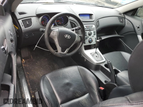 2010 Hyundai Genesis Coupe Grand Touring z VIN KMHHU6KH2AU042270, wystawiony jako Copart lot #82710674 z przebiegiem 56 592 mil mil oraz Szkoda całkowita • Salvage title. Historia ofert i sprzedaży dostępna na DreamBid. Obrazek 8.