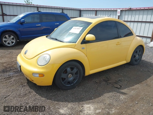 2000 Volkswagen Beetle GLS с VIN 3VWCD21C5YM485408, выставлен на аукционе IAAI как лот 42527097 с пробегом 126 850 миль миль и . История ставок и продаж доступна на DreamBid. Изображение 2.
