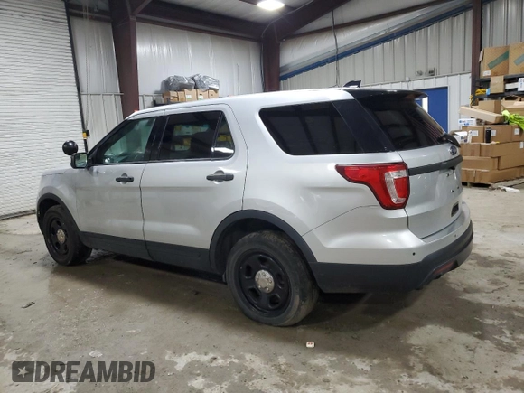 2016 Ford Utility Police Interceptor with VIN 1FM5K8AR0GGA62720, listed as a Copart auction lot 81666894 with 181,768 mi miles and Salvage Title. Bid and sale history available at carsss.com. Image 2.