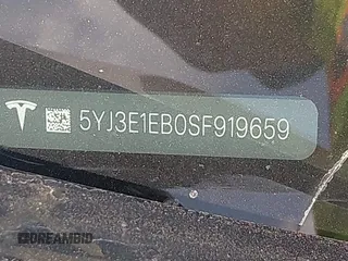 2025 Tesla Model 3 Long Range z VIN 5YJ3E1EB0SF919659, wystawiony jako IAAI lot #42128333 z przebiegiem 2 068 mil mil oraz . Historia ofert i sprzedaży dostępna na DreamBid. Obrazek 9.