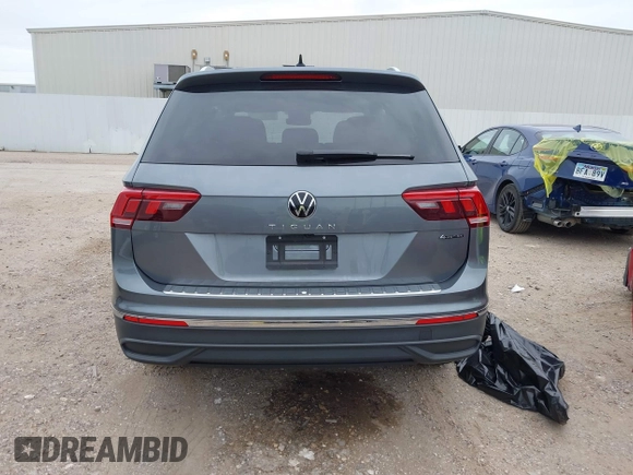 2024 Volkswagen Tiguan Wolfsburg Edition with VIN 3VV5B7AX6RM234966, listed as a IAAI auction lot 42780418 with 11,793 mi miles and . Bid and sale history available at DreamBid. Image 15.