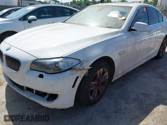 2012 BMW 5 Series 528i z VIN WBAXG5C53CDY29864, wystawiony jako IAAI lot #42339300 z przebiegiem Nie podano mil oraz . Historia ofert i sprzedaży dostępna na DreamBid. Obrazek 6.