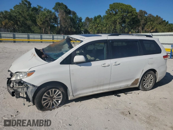 2014 Toyota Sienna XLE with VIN 5TDYK3DC4ES457160, listed as a Copart auction lot 48921425 with 0 mi miles and Salvage Title. Bid and sale history available at carsss.com. Image 1.