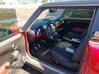 2010 MINI Hardtop with VIN WMWMF3C52ATZ64556, listed as a IAAI auction lot 41862088 with Not Provided miles and . Bid and sale history available at DreamBid. Image 5.