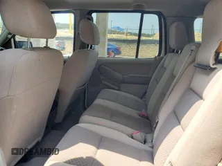 2006 Ford Explorer XLS z VIN 1FMEU62E26UB17291, wystawiony jako IAAI lot #42378335 z przebiegiem 158 911 mil mil oraz . Historia ofert i sprzedaży dostępna na DreamBid. Obrazek 9.