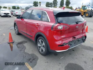 2018 Kia Niro EX with VIN KNDCC3LC7J5143379, listed as a IAAI auction lot 41793266 with 117,760 mi miles. Bid and sale history available at carsss.com. Image 3.