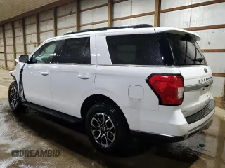 2024 Ford Expedition XLT with VIN 1FMJU1H84REA47391, listed as a Copart auction lot 43958465 with 25,182 mi miles and Clean Title. Bid and sale history available at carsss.com. Image 2.
