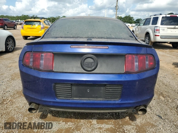 2013 Ford Mustang GT z VIN 1ZVBP8CF6D5235530, wystawiony jako Copart lot #59044465 z przebiegiem 96 242 mil mil oraz Czysty tytuł • Clean title. Historia ofert i sprzedaży dostępna na DreamBid. Obrazek 6.