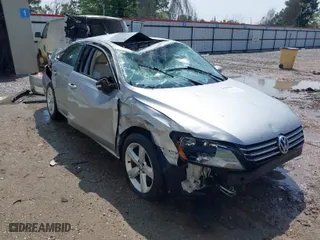 2013 Volkswagen Passat SE w/Sunroof with VIN 1VWBH7A39DC071878, listed as a IAAI auction lot 41903291 with 107,096 mi miles. Bid and sale history available at carsss.com. Image 1.