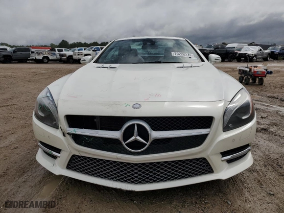 2013 Mercedes-Benz SL-Class SL 550 with VIN WDDJK7DA1DF005260, listed as a Copart auction lot 70228374 with 84,058 mi miles and Salvage Title. Bid and sale history available at carsss.com. Image 5.