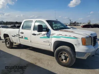 2008 GMC Sierra 2500HD SLT with VIN 1GTHK23628F219110, listed as a Copart auction lot 44631605 with 363,635 mi miles and Clean title. Bid and sale history available at DreamBid. Image 4.
