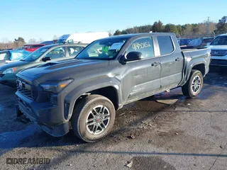 2024 Toyota Tacoma 4WD SR5 with VIN 3TMLB5JN9RM040490, listed as a IAAI auction lot 41480152 with 10,490 mi miles. Bid and sale history available at carsss.com. Image 18.