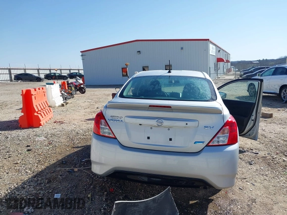 2015 Nissan Versa SV with VIN 3N1CN7AP2FL915742, listed as a IAAI auction lot 41755811 with 45,832 mi miles. Bid and sale history available at carsss.com. Image 17.
