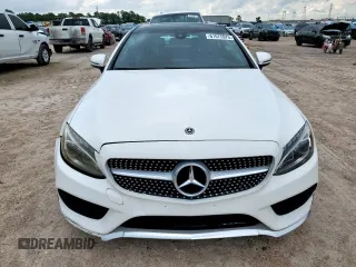 2018 Mercedes-Benz C 300 z VIN WDDWJ4JB8JF680569, wystawiony jako Copart lot #61075975 z przebiegiem 131 578 mil mil oraz Czysty tytuł • Clean title. Historia ofert i sprzedaży dostępna na DreamBid. Obrazek 5.