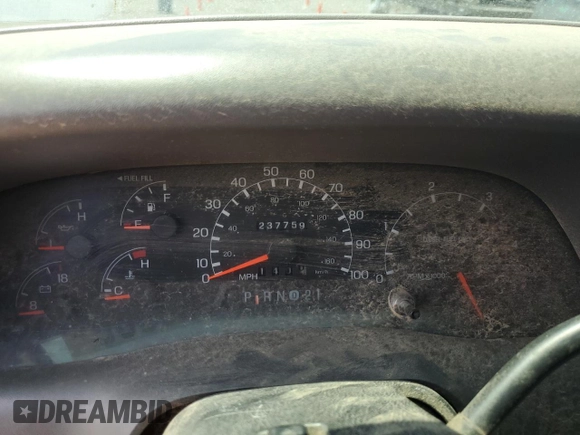 1999 Ford F-250 XL with VIN 1FTNX21F5XED47224, listed as a Copart auction lot 65229005 with 237,759 mi miles and Clean title. Bid and sale history available at DreamBid. Image 9.