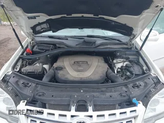 2009 Mercedes-Benz M 350 with VIN 4JGBB86E99A510418, listed as a IAAI auction lot 42200836 with 125,116 mi miles and . Bid and sale history available at carsss.com. Image 10.