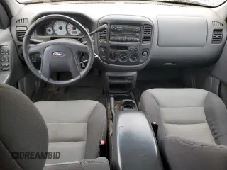 2004 Ford Escape XLS with VIN 1FMYU92194KA15099, listed as a Copart auction lot 47258535 with 147,409 mi miles and Clean Title. Bid and sale history available at DreamBid. Image 8.