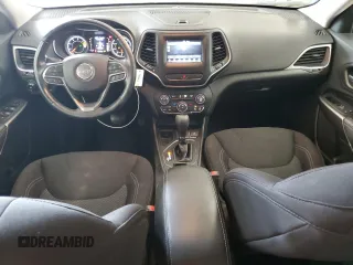 2019 Jeep Cherokee Latitude with VIN 1C4PJLCB9KD396600, listed as a Copart auction lot 59727555 with 125,893 mi miles and Salvage title. Bid and sale history available at DreamBid. Image 8.