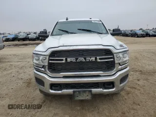 2019 Ram 3500 Tradesman with VIN 3C63R3GL0KG719615, listed as a Copart auction lot 85771924 with 241,921 mi miles and Clean Title. Bid and sale history available at carsss.com. Image 5.