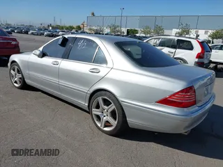 2006 Mercedes-Benz S 350 z VIN WDBNF67J96A477307, wystawiony jako IAAI lot #42283517 z przebiegiem 156 746 mil mil oraz . Historia ofert i sprzedaży dostępna na DreamBid. Obrazek 3.