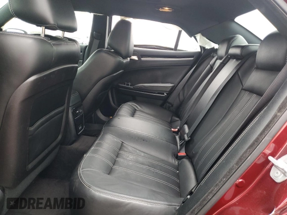 2018 Chrysler 300 S z VIN 2C3CCAGG9JH165768, wystawiony jako Copart lot #53819645 z przebiegiem 43 403 mil mil oraz Szkoda całkowita • Salvage title. Historia ofert i sprzedaży dostępna na DreamBid. Obrazek 10.