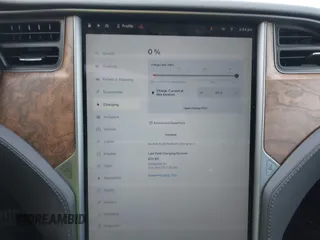 2018 Tesla Model S 75D z VIN 5YJSA1E28JF296944, wystawiony jako IAAI lot #41298541 z przebiegiem 29 828 mil mil oraz . Historia ofert i sprzedaży dostępna na DreamBid. Obrazek 16.
