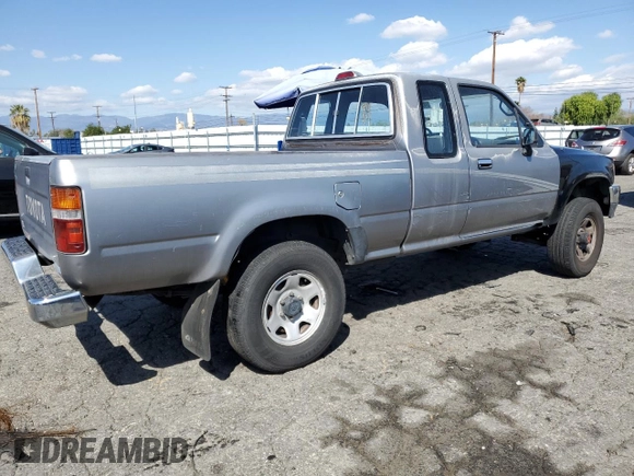 1994 Toyota Pickup DLX с VIN JT4VN13DXR5146983, выставлен на аукционе Copart как лот 47666965 с пробегом 121 614 миль миль и Списание • Salvage title. История ставок и продаж доступна на DreamBid. Изображение 3.