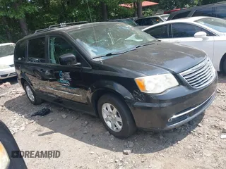 2012 Chrysler Town & Country Touring z VIN 2C4RC1BG4CR305753, wystawiony jako IAAI lot #40175748 z przebiegiem 165 357 mil mil oraz . Historia ofert i sprzedaży dostępna na DreamBid. Obrazek 1.