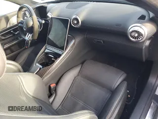 2022 Mercedes-Benz SL 63 AMG z VIN W1KVK8BB5NF001118, wystawiony jako Copart lot #86334484 z przebiegiem Nie podano mil oraz Szkoda całkowita • Salvage title. Historia ofert i sprzedaży dostępna na DreamBid. Obrazek 8.