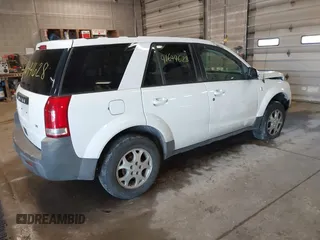 2004 Saturn VUE V6 with VIN 5GZCZ534X4S810971, listed as a IAAI auction lot 41644628 with 206,405 mi miles. Bid and sale history available at carsss.com. Image 4.