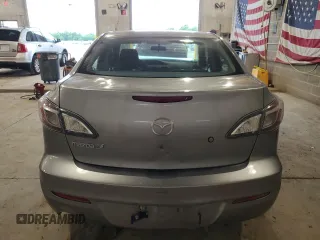 2013 Mazda 3 i SV z VIN JM1BL1TF6D1723762, wystawiony jako Copart lot #59711775 z przebiegiem Nie podano mil oraz Szkoda całkowita • Salvage title. Historia ofert i sprzedaży dostępna na DreamBid. Obrazek 6.