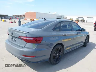 2020 Volkswagen Jetta GLI S z VIN 3VW6T7BU0LM047800, wystawiony jako IAAI lot #42263748 z przebiegiem 58 903 mil mil oraz . Historia ofert i sprzedaży dostępna na DreamBid. Obrazek 4.