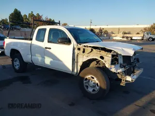 2016 Toyota Tacoma SR with VIN 5TFRX5GN5GX066188, listed as a IAAI auction lot 40817779 with 276,161 mi miles. Bid and sale history available at carsss.com. Image 1.