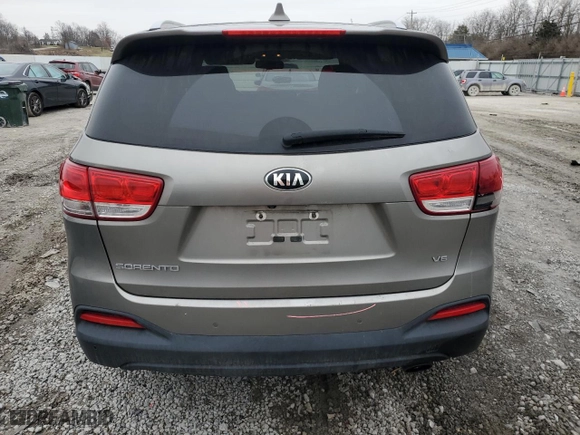 2016 Kia Sorento LX with VIN 5XYPG4A59GG183592, listed as a Copart auction lot 42480615 with 184,205 mi miles and Salvage Title. Bid and sale history available at carsss.com. Image 6.