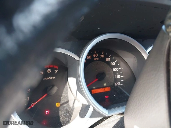 2011 Toyota Tacoma with VIN 3TMLU4EN4BM058738, listed as a IAAI auction lot 41646897 with 117,817 mi miles. Bid and sale history available at carsss.com. Image 7.