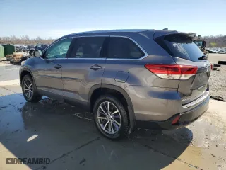 2019 Toyota Highlander SE with VIN 5TDJZRFH6KS925510, listed as a Copart auction lot 48819195 with 96,677 mi miles and Salvage Title. Bid and sale history available at carsss.com. Image 2.