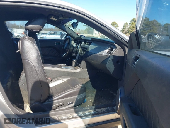 2012 Ford Mustang V6 Premium with VIN 1ZVBP8AM1C5224001, listed as a IAAI auction lot 41385559 with 165,123 mi miles. Bid and sale history available at carsss.com. Image 5.