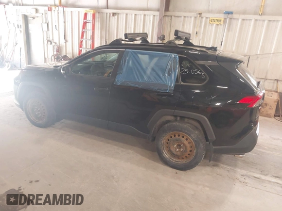 2022 Toyota RAV4 XLE Premium z VIN 2T3A1RFV1NW311285, wystawiony jako IAAI lot #42242488 z przebiegiem 51 678 mil mil oraz . Historia ofert i sprzedaży dostępna na DreamBid. Obrazek 3.
