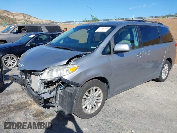 2011 Toyota Sienna XLE AAS with VIN 5TDYK3DC2BS153417, listed as a IAAI auction lot 41685324 with 158,195 mi miles. Bid and sale history available at carsss.com. Image 18.