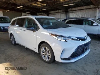 2021 Toyota Sienna XSE with VIN 5TDDSKFC1MS014467, listed as a Copart auction lot 88080825 with 49,199 mi miles and Salvage Title. Bid and sale history available at carsss.com. Image 4.