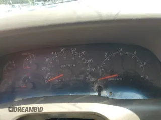 2000 Ford F-250 XL с VIN 1FTNF20L2YEC41003, выставлен на аукционе Copart как лот 60783275 с пробегом 228 584 миль миль и Списание • Salvage title. История ставок и продаж доступна на DreamBid. Изображение 9.
