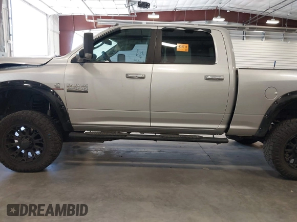 2015 Ram 2500 SLT with VIN 3C6UR5DL4FG614148, listed as a IAAI auction lot 42137073 with 172,705 mi miles. Bid and sale history available at carsss.com. Image 14.