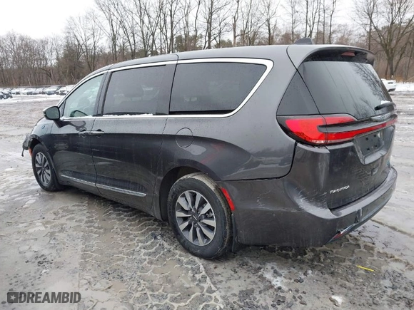 2023 Chrysler Pacifica Hybrid Limited with VIN 2C4RC1S79PR572795, listed as a IAAI auction lot 41680400 with 17,730 mi miles. Bid and sale history available at carsss.com. Image 3.