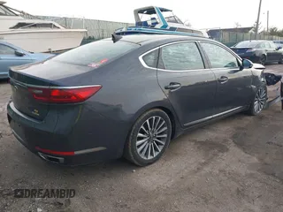 2017 Kia Cadenza Premium with VIN KNALC4J13H5063401, listed as a IAAI auction lot 41814956 with 90,288 mi miles. Bid and sale history available at carsss.com. Image 4.