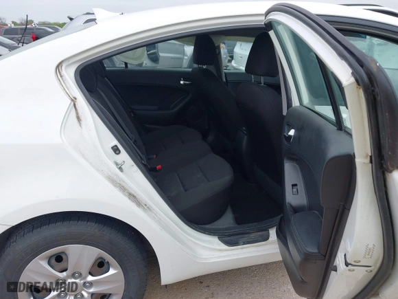 2016 Kia Forte LX with VIN KNAFK4A63G5576853, listed as a IAAI auction lot 41932765 with 77,655 mi miles. Bid and sale history available at carsss.com. Image 8.