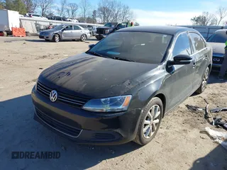 2013 Volkswagen Jetta SE с VIN 3VWDX7AJ4DM298274, выставлен на аукционе IAAI как лот 41444013 с пробегом 111 344 миль миль и . История ставок и продаж доступна на DreamBid. Изображение 17.
