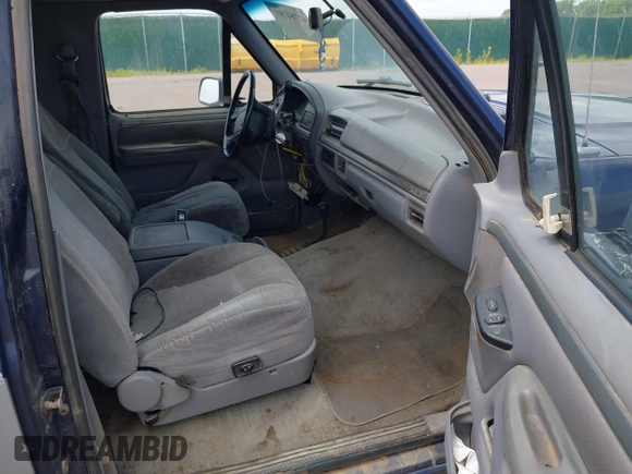 1994 Ford Bronco Custom with VIN 1FMEU15H3RLB55342, listed as a IAAI auction lot 42784797 with Not provided miles and . Bid and sale history available at DreamBid. Image 5.