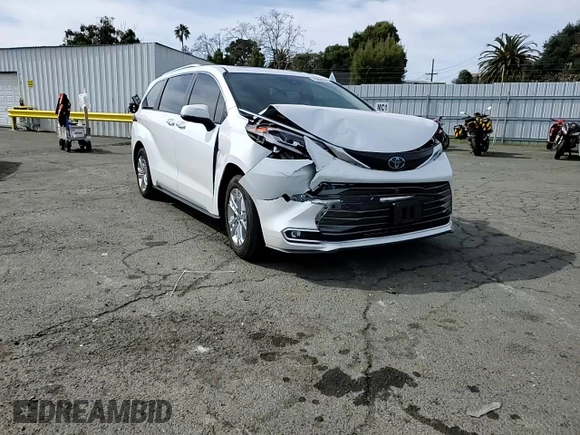 2023 Toyota Sienna Platinum with VIN 5TDESKFC5PS087348, listed as a Copart auction lot 45996745 with 30,307 mi miles and Salvage Title. Bid and sale history available at DreamBid. Image 10.