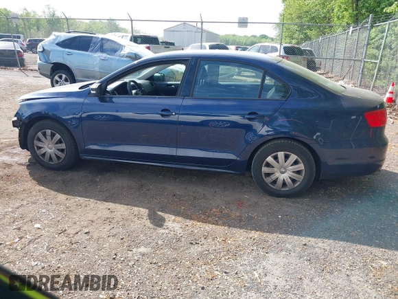 2014 Volkswagen Jetta S z VIN 3VW2K7AJ2EM429306, wystawiony jako IAAI lot #42161911 z przebiegiem 129 997 mil mil oraz . Historia ofert i sprzedaży dostępna na DreamBid. Obrazek 14.